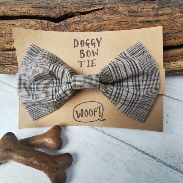 Country Plaid doggy bow tie presentation